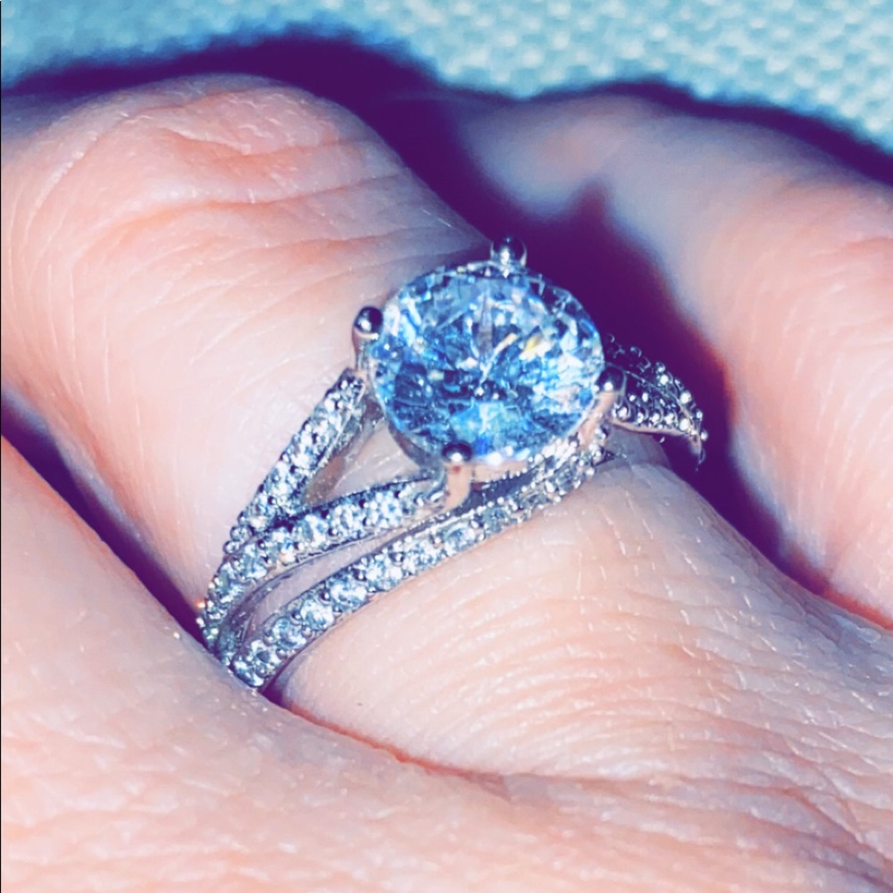 BOGO rings ... Silver ring size 8